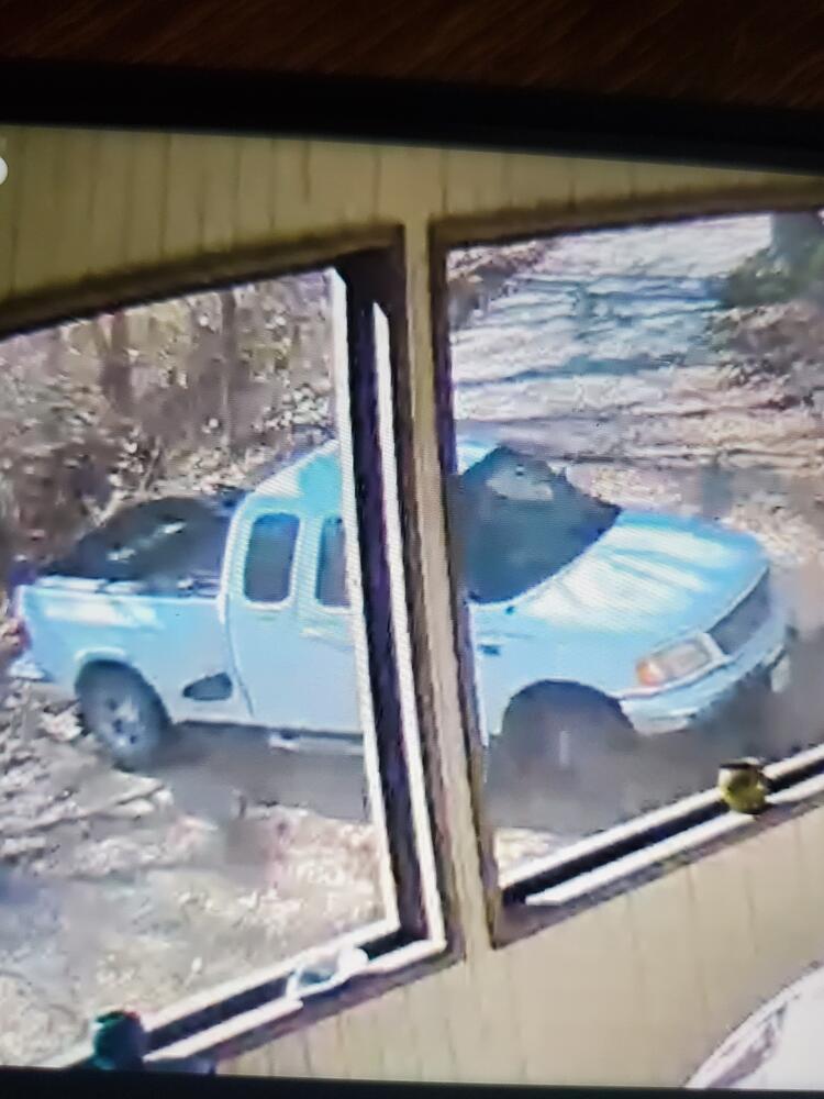 Suspects white truck.